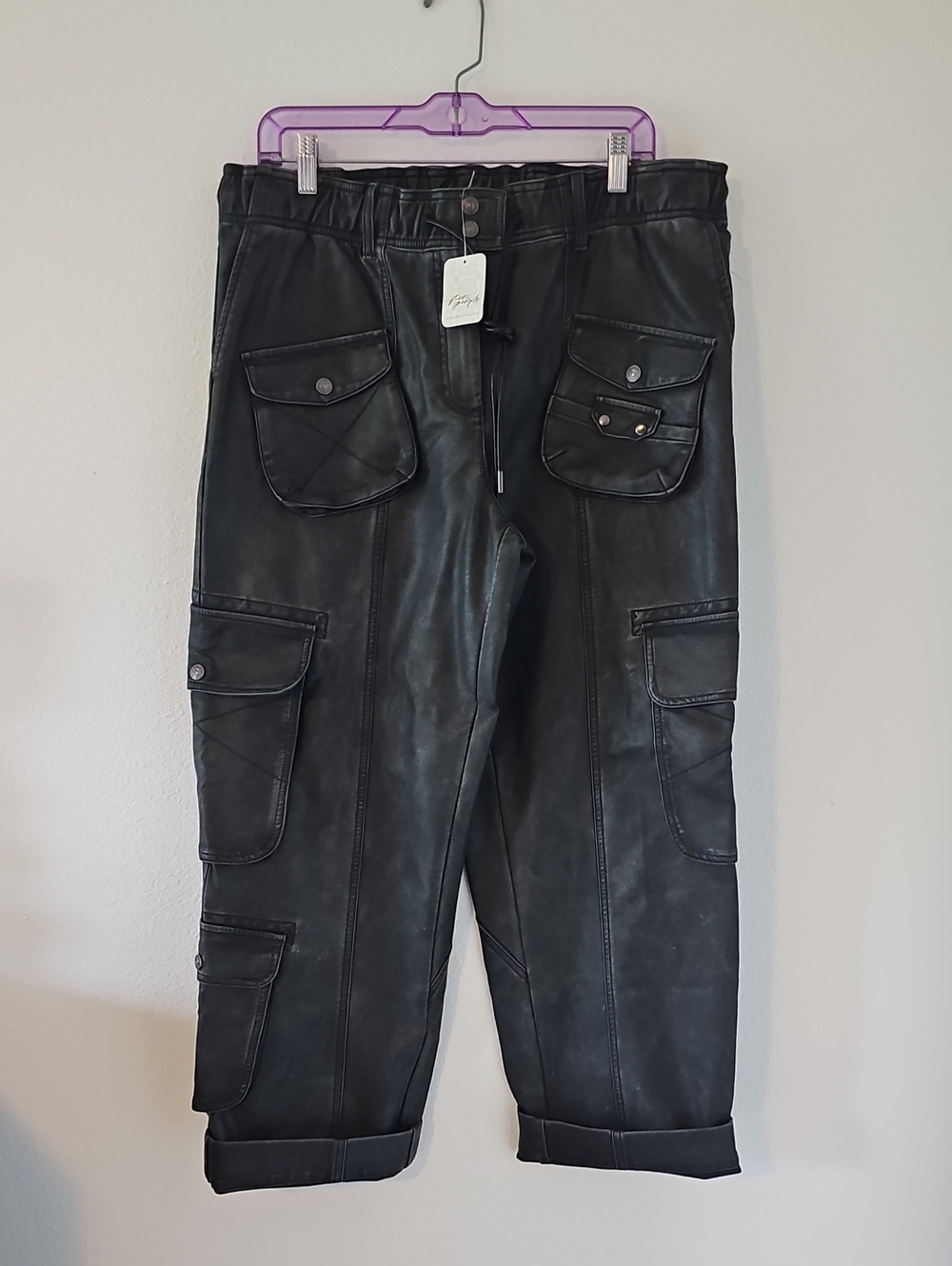 ●●FREE PEOPLE CARGO VEGAN DISTRESSED BLACK LEATHER PANTS NWT S.LARGE●